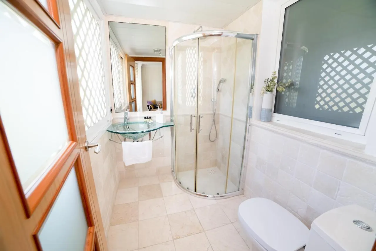 Magnifico Apartamento En Complejo Exclusivo Con Piscina Cubierta - Gym - Sauna Marbella