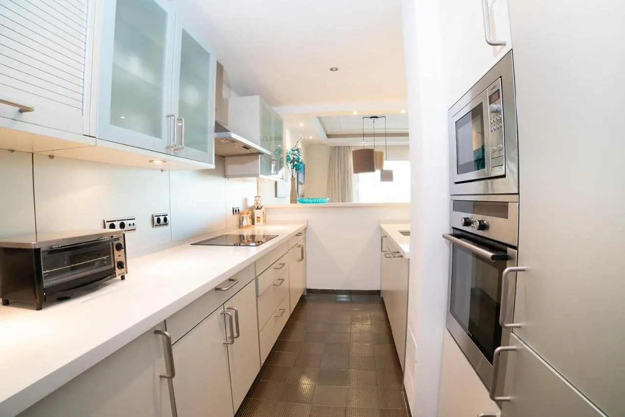 Magnifico Apartamento En Complejo Exclusivo Con Piscina Cubierta - Gym - Sauna Marbella 0*,  Spain