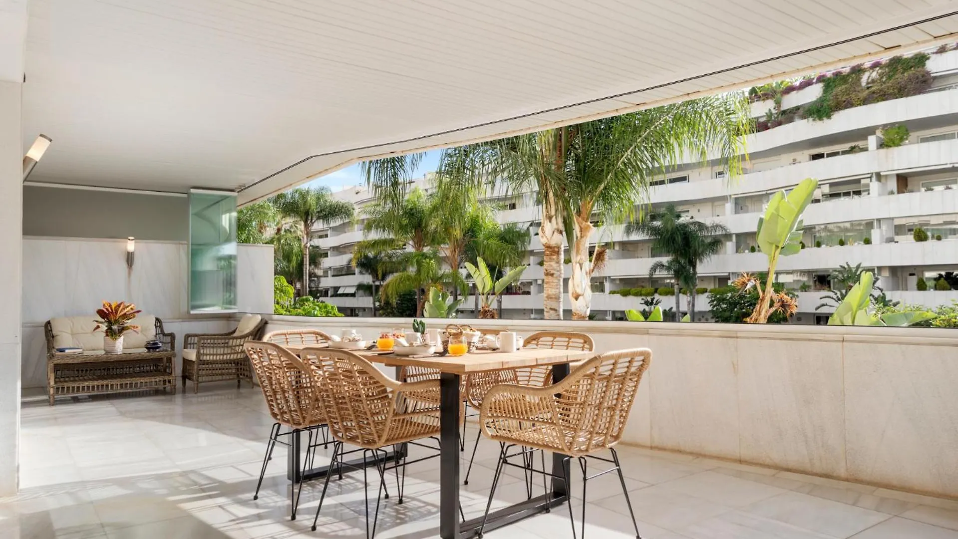 Magnifico Apartamento En Complejo Exclusivo Con Piscina Cubierta - Gym - Sauna Marbella