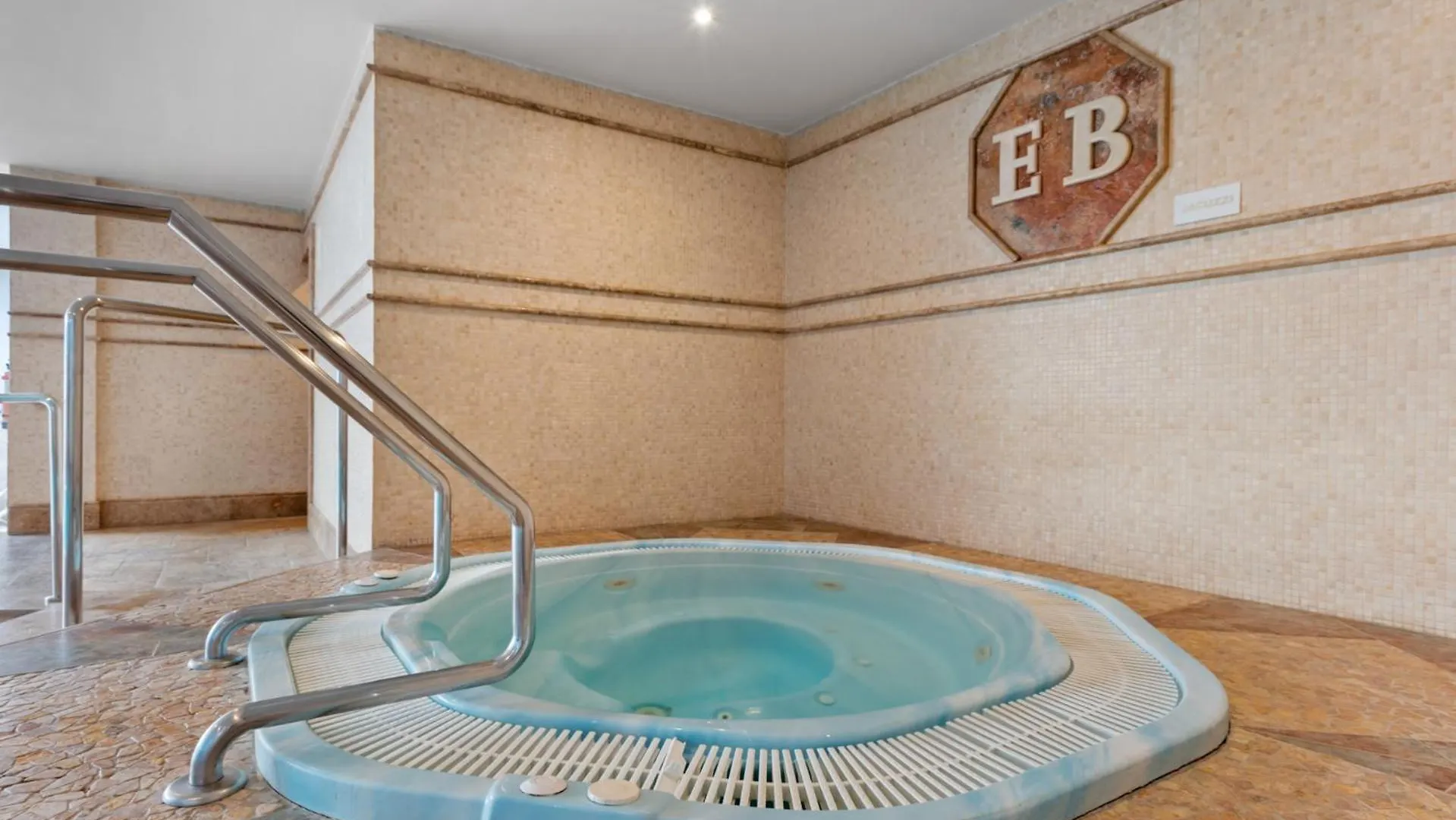 Magnifico Apartamento En Complejo Exclusivo Con Piscina Cubierta - Gym - Sauna Marbella Apartment