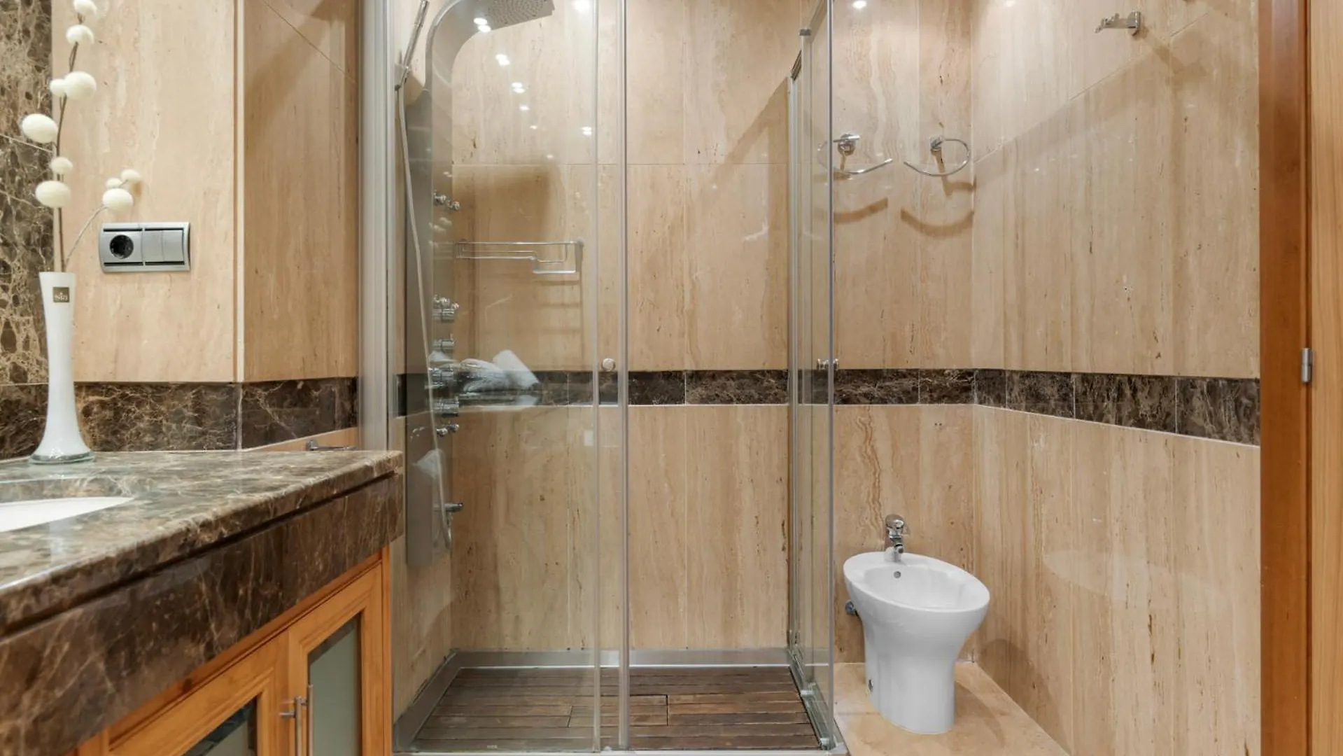 Magnifico Apartamento En Complejo Exclusivo Con Piscina Cubierta - Gym - Sauna Marbella 0*,  Spain